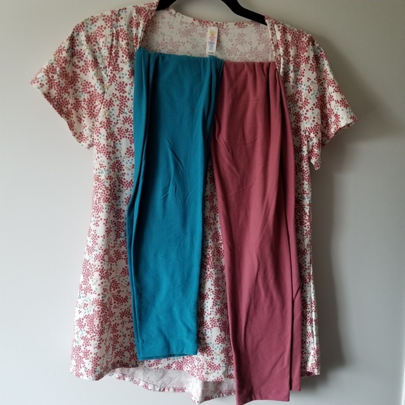 Lularoe Classic Tee - Picture 4 of 4